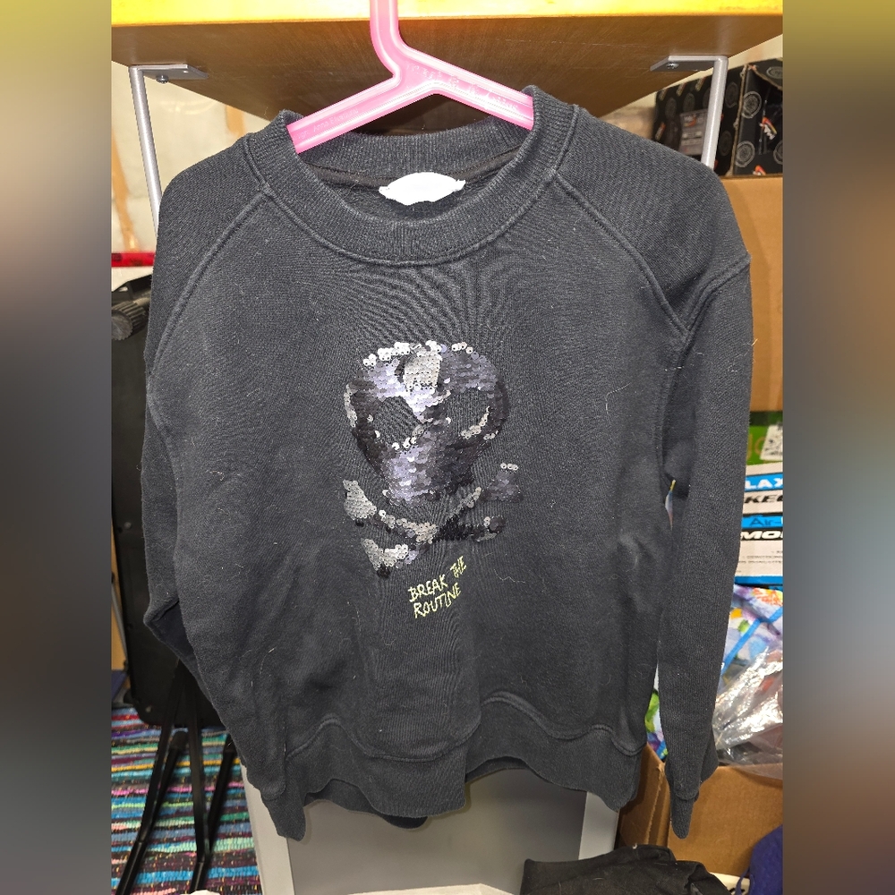 Zara Black Sweatshirt with Reversible Sequin Skull Design US 9 Halloween